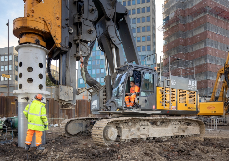 Case Study : Delmag RH28 rigs at Woolwich Royal Arsenal